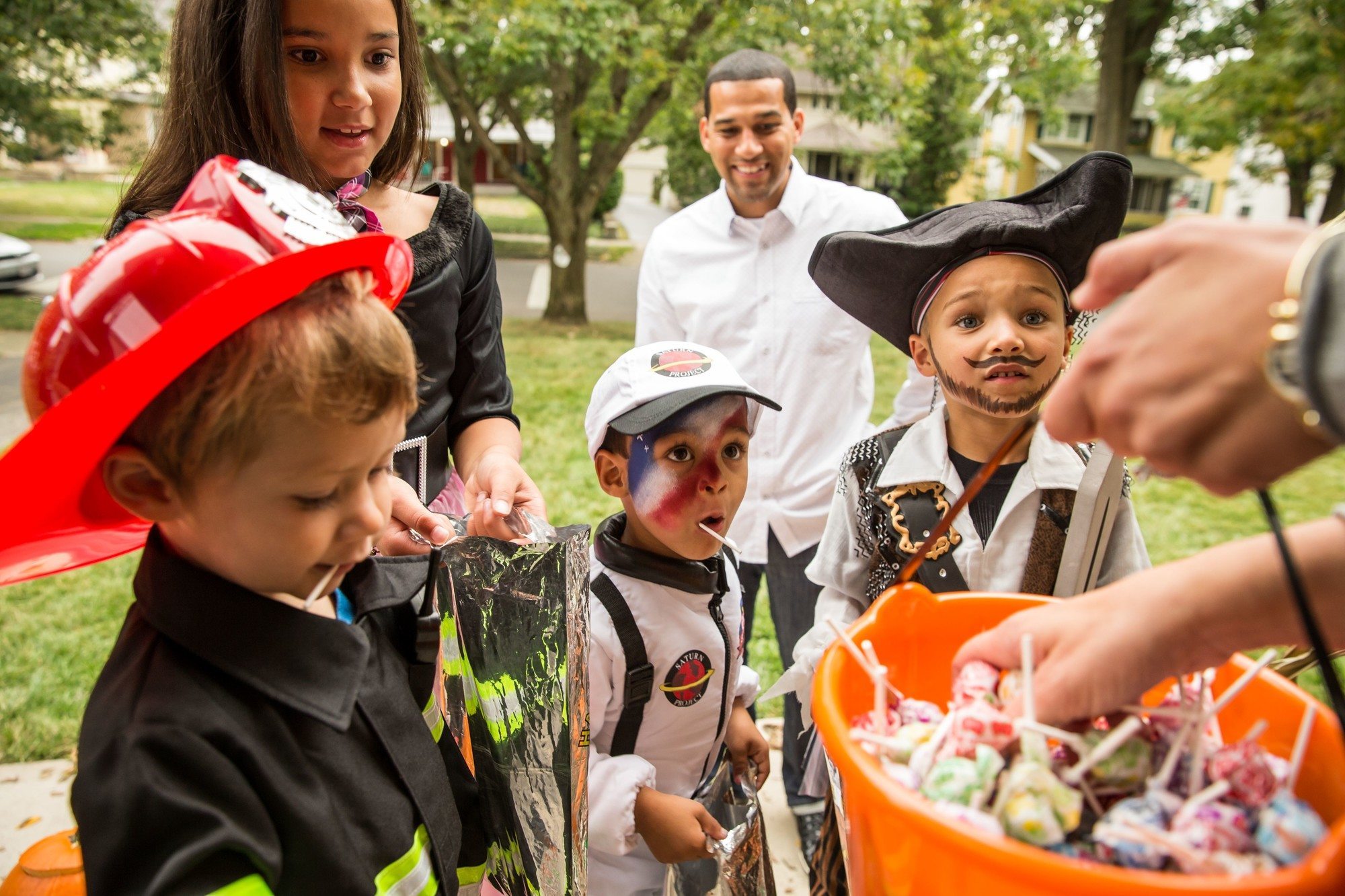 halloween-and-trick-or-treating-safety-tips