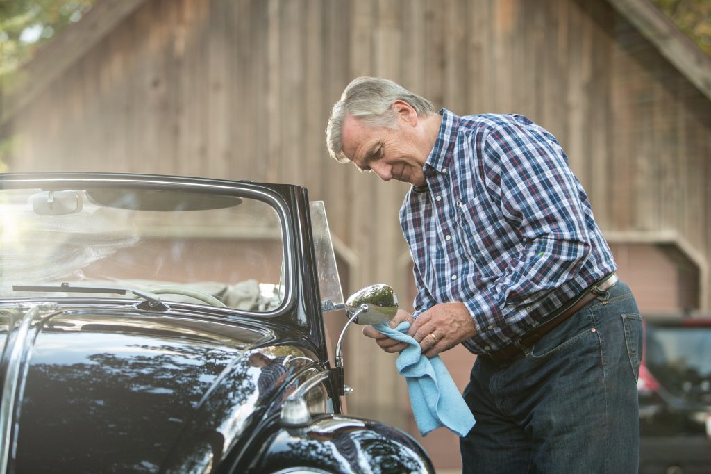 best way to wax a car