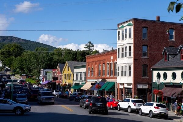 5 Reasons Why You Should Start Your Own Business in a Small Town